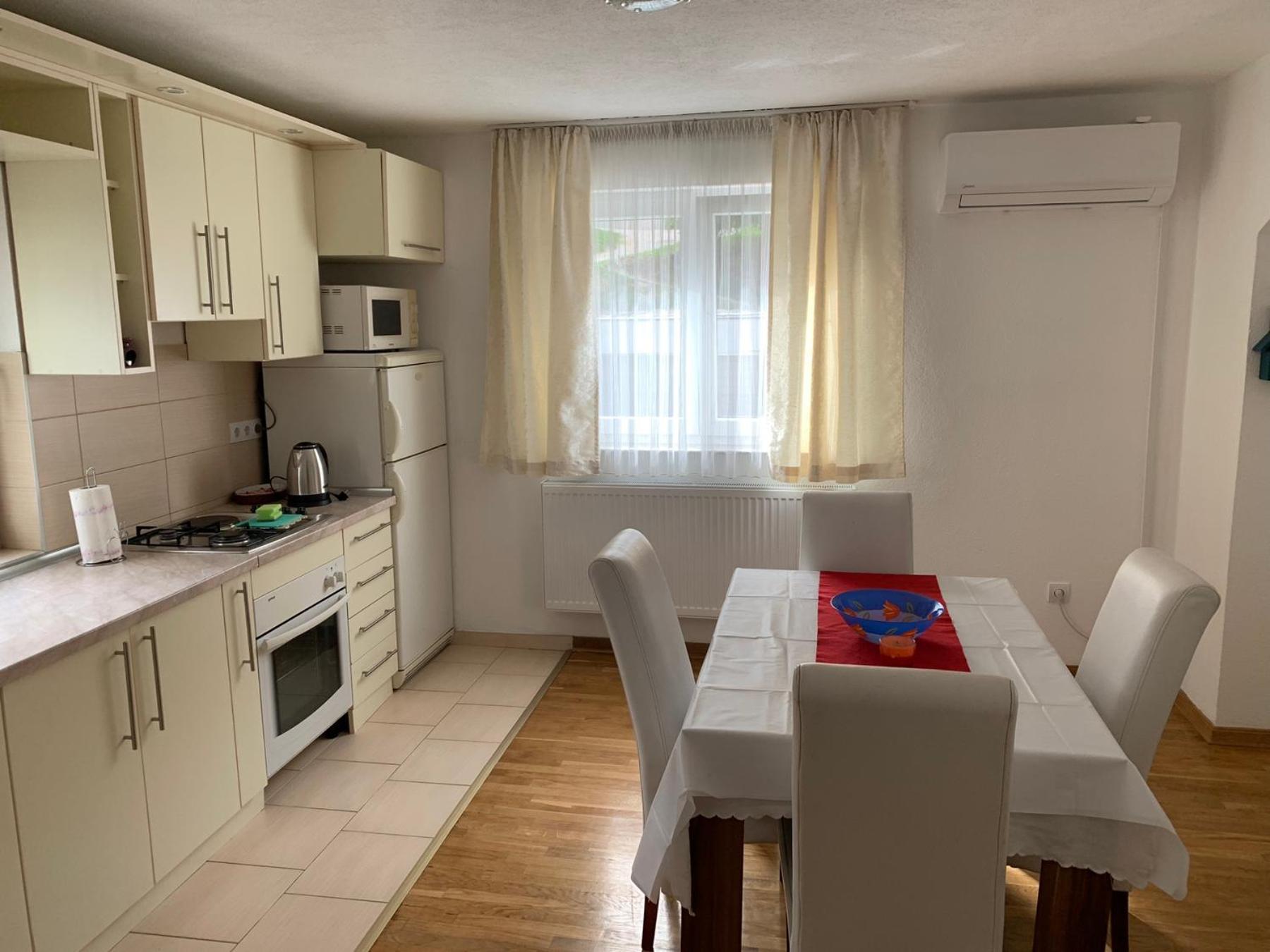 Apartment Dzeni SJJ Eksteriør billede